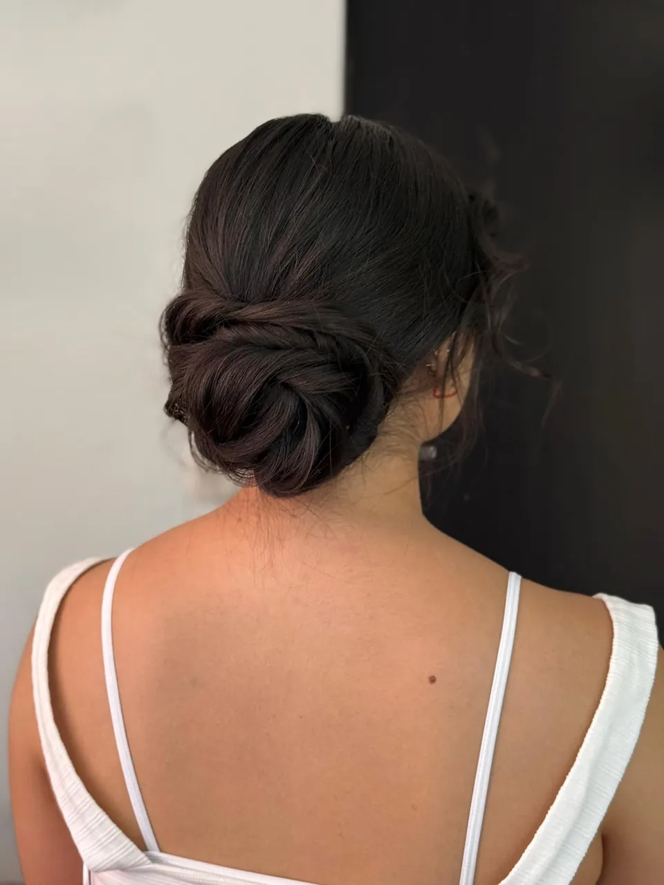 Bridal & event hairstyling in Medellín – by Valentina Zuluaga, makeup artist in Medellín (1)